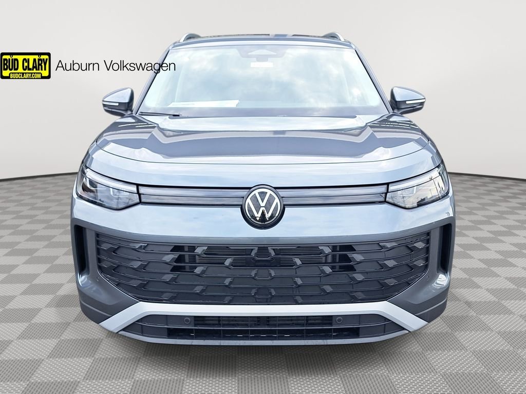2025 Volkswagen Tiguan SE - Photo 9