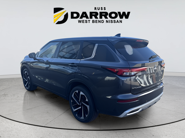 Used 2024 Gray Mitsubishi SE image 3
