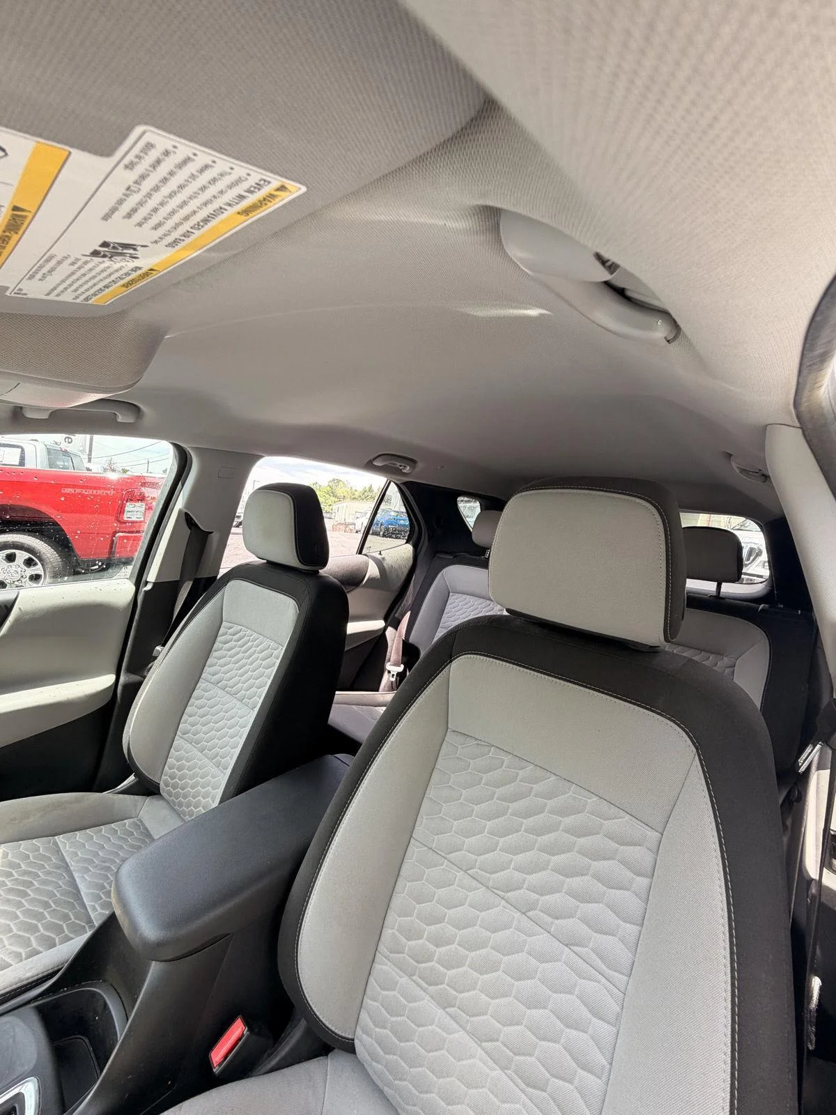 Used 2018 IVY METALLIC CHEVROLET TRUCK LT image 13