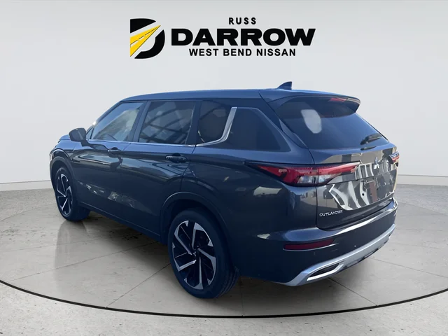 Used 2024 Gray Mitsubishi SE image 3