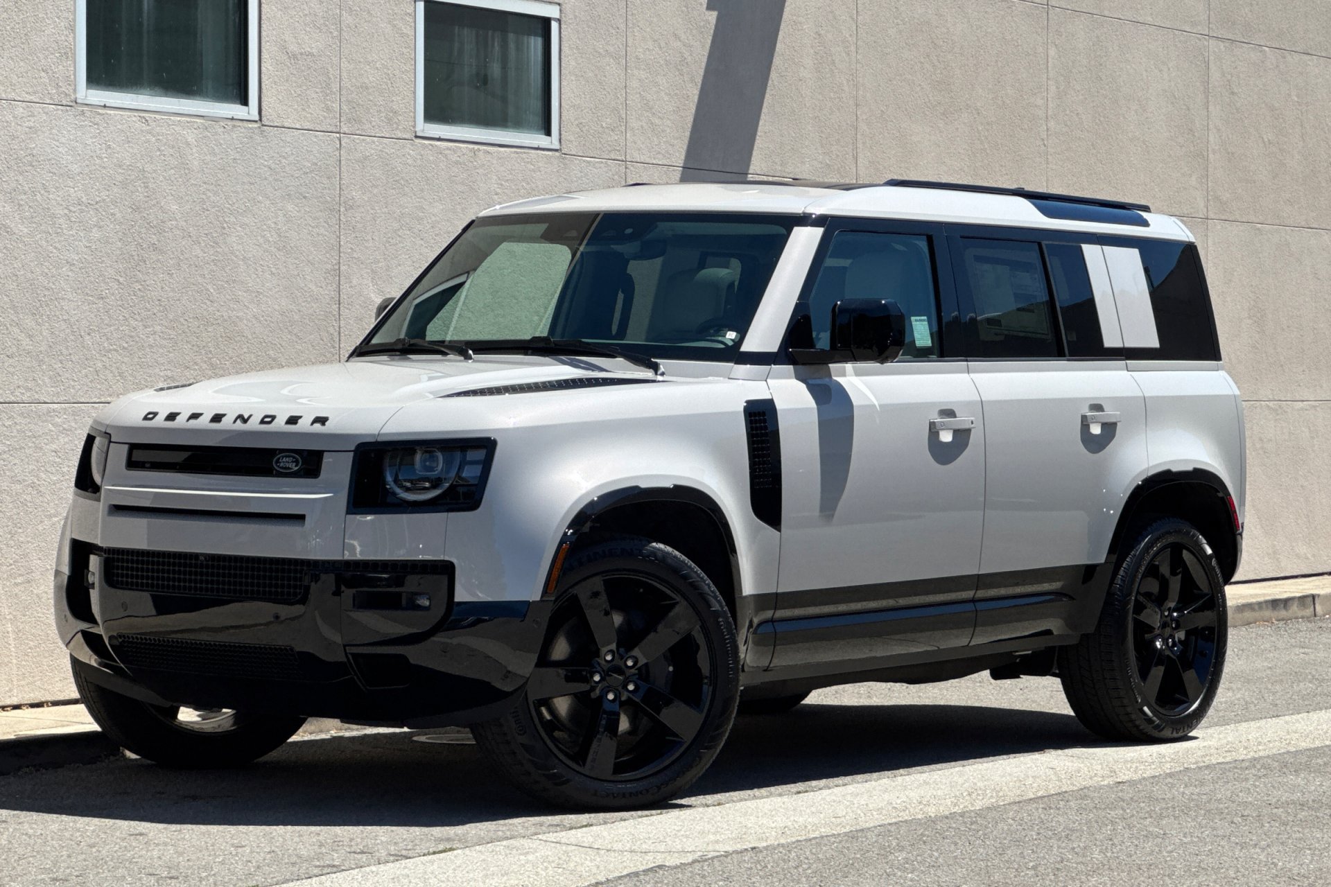 New 2026 Borasco Grey Land Rover X-Dynamic SE image 1