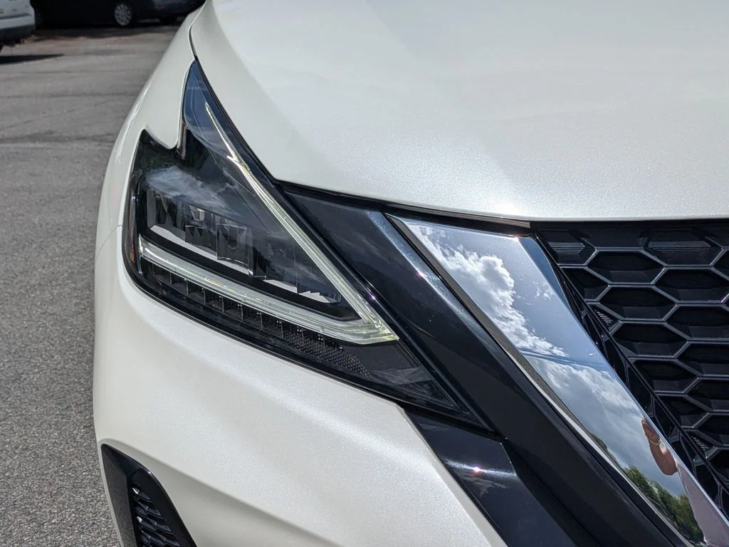 Used 2024 White Nissan SL image 10