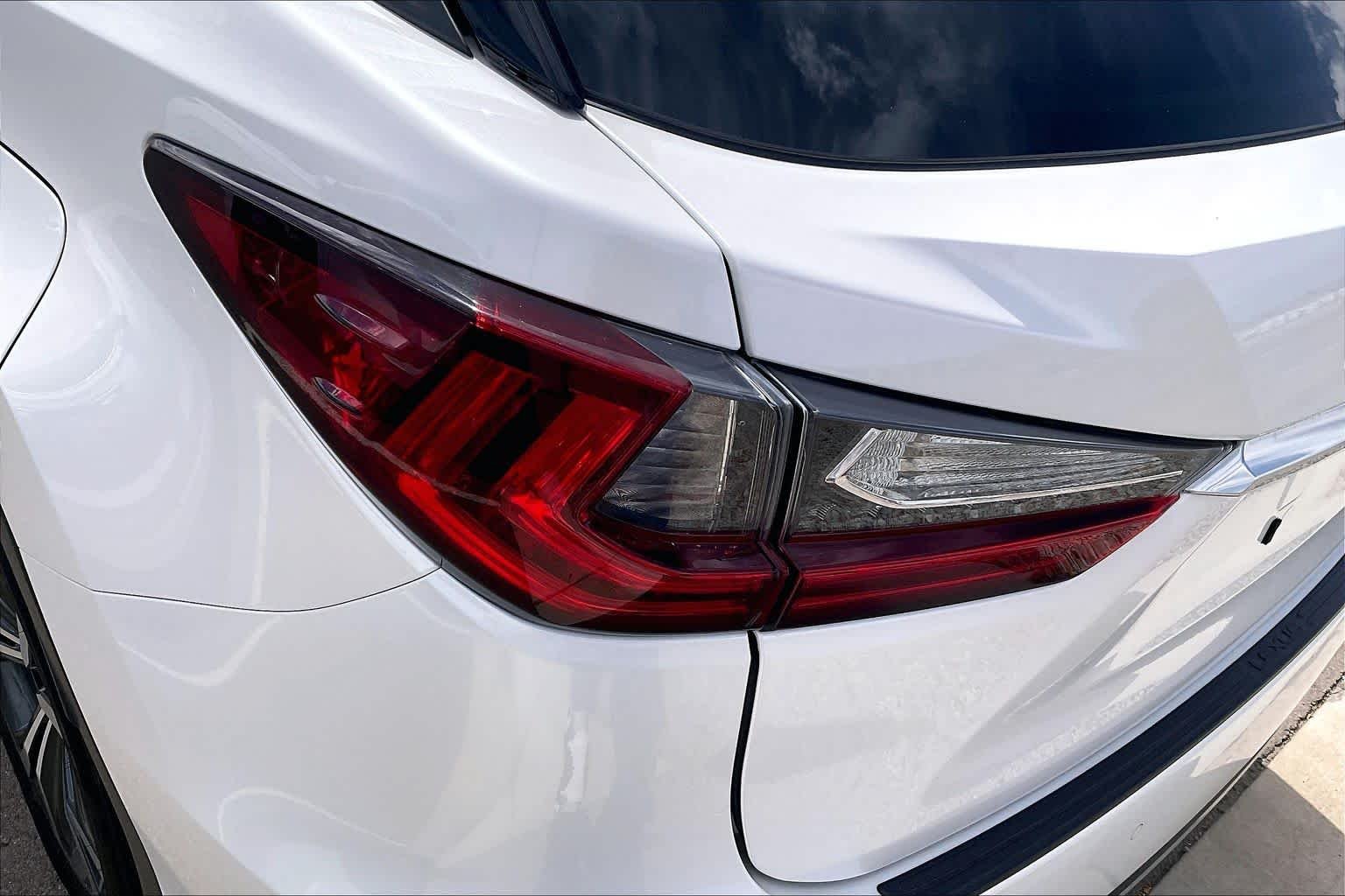 Used 2020 Eminent White Pearl Lexus  image 27