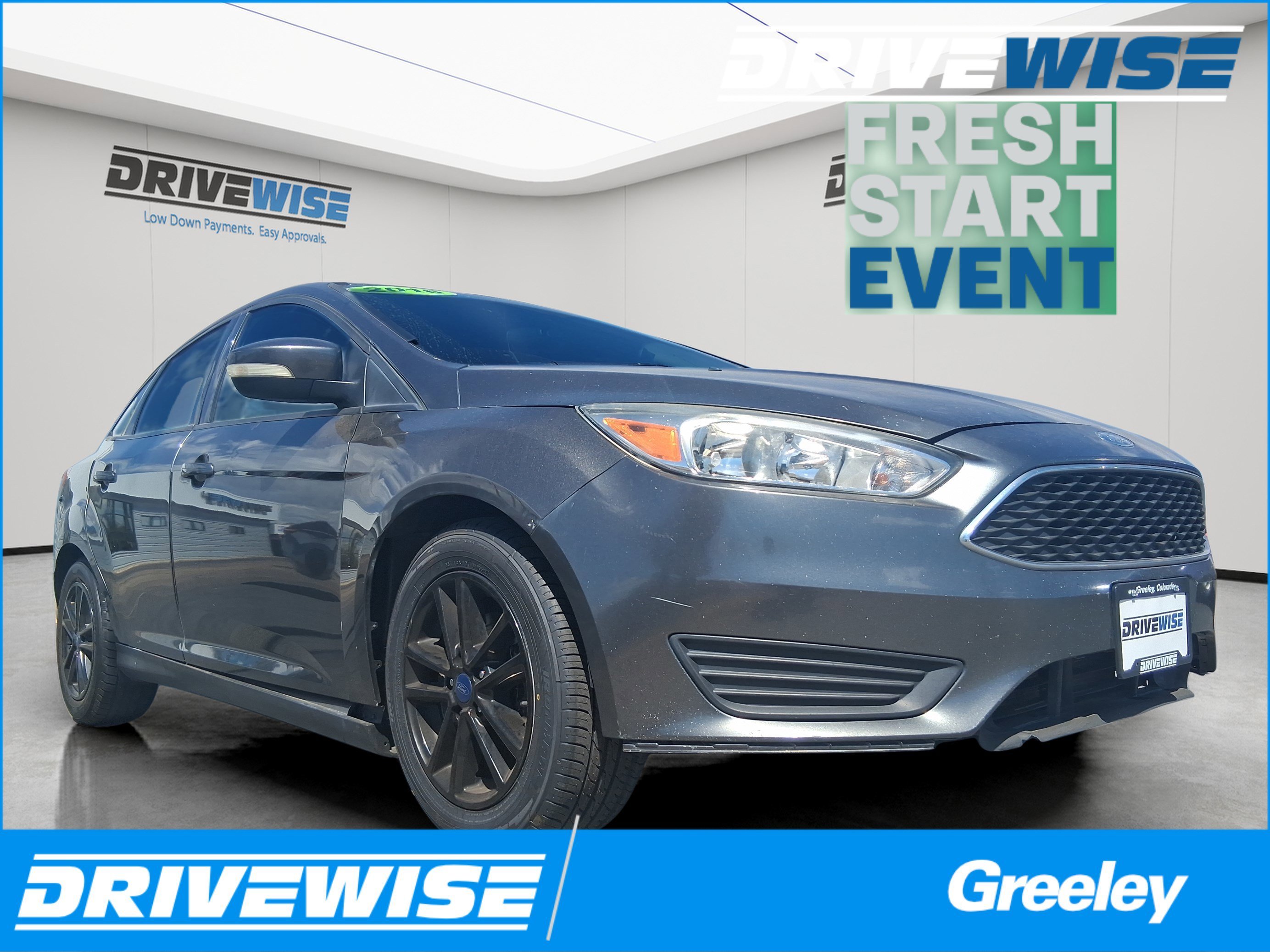 2016 Ford Focus Sedan SE's photo