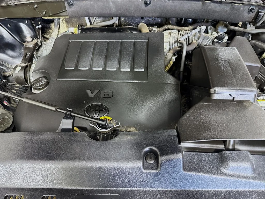 Used 2014 Black Toyota LE Plus V6 image 39