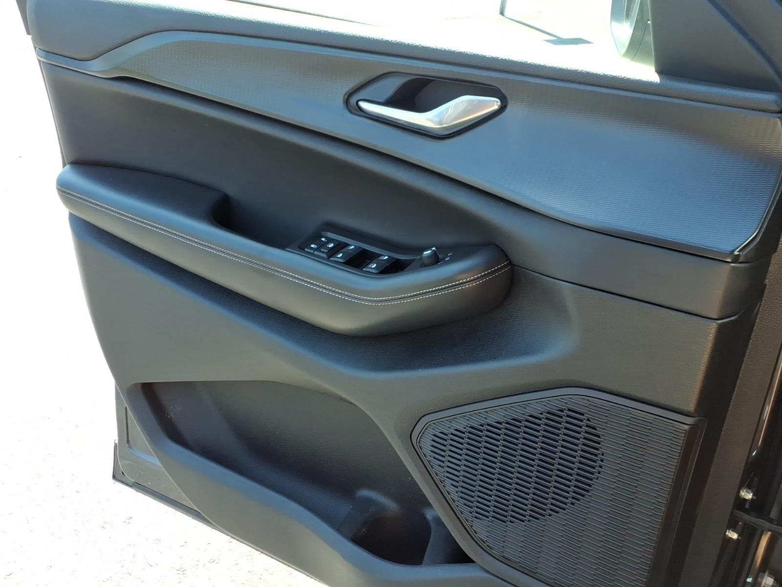 Used 2024 Baltic Gray Metallic Clearcoat Jeep Laredo image 26