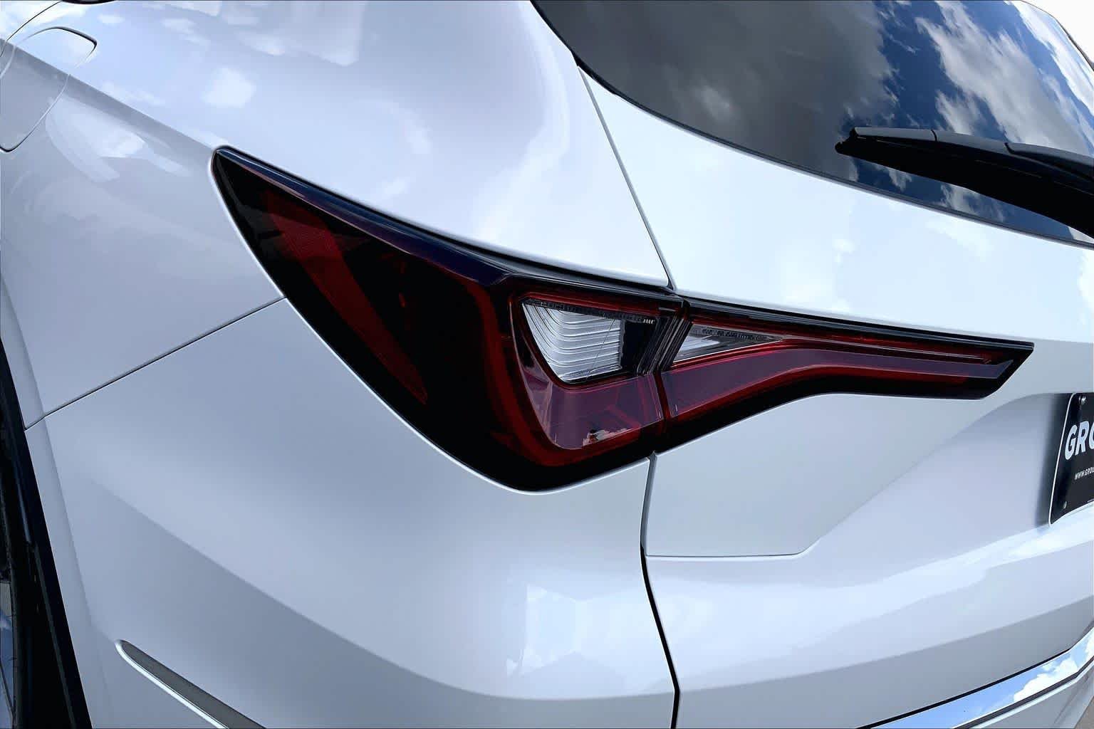 Used 2025 Platinum White Pearl Acura w/Technology Package image 28