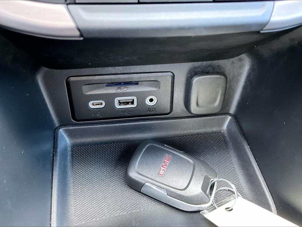 Used 2024 Summit White GMC AT4 image 27