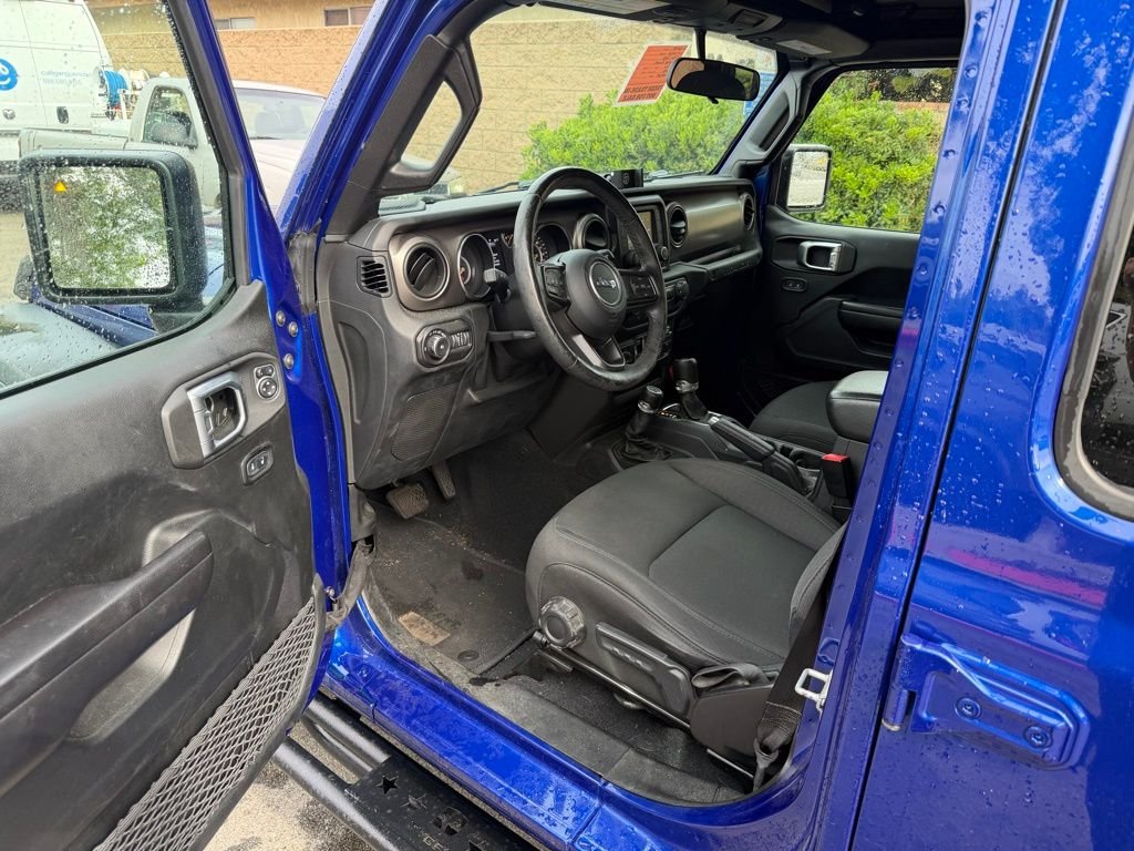 Used 2020 Blue Jeep Unlimited Sport S image 18