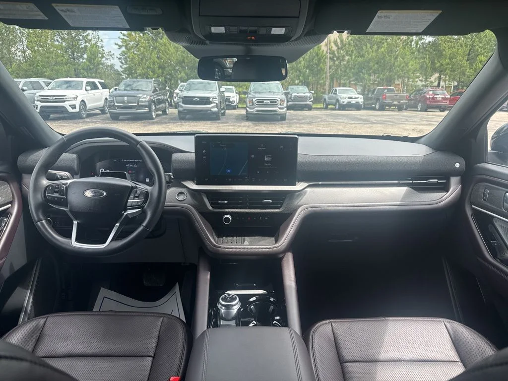 Used 2025 Gray Ford Platinum image 2