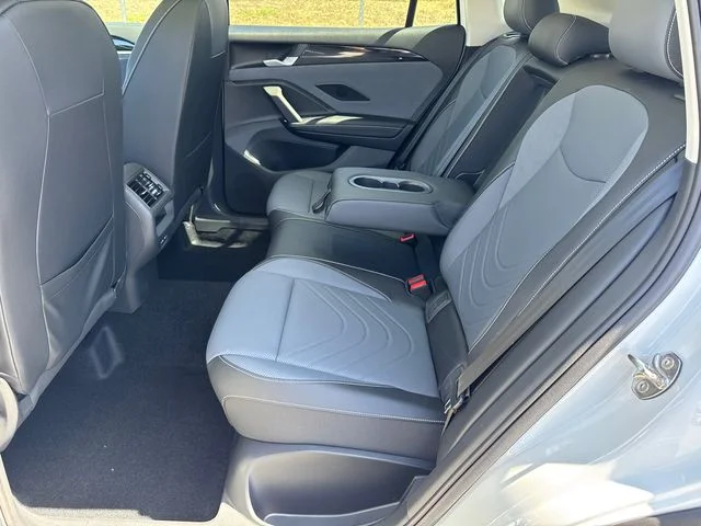New 2026 Pure White Volkswagen 2.0T SE image 28
