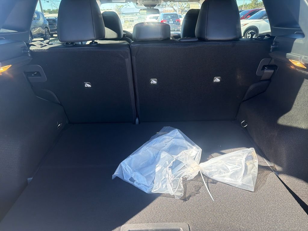 New 2026 Nissan Kicks SR 4D Sport Utility