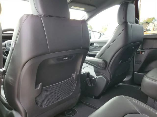 2026 Chrysler Pacifica Select - Photo 34