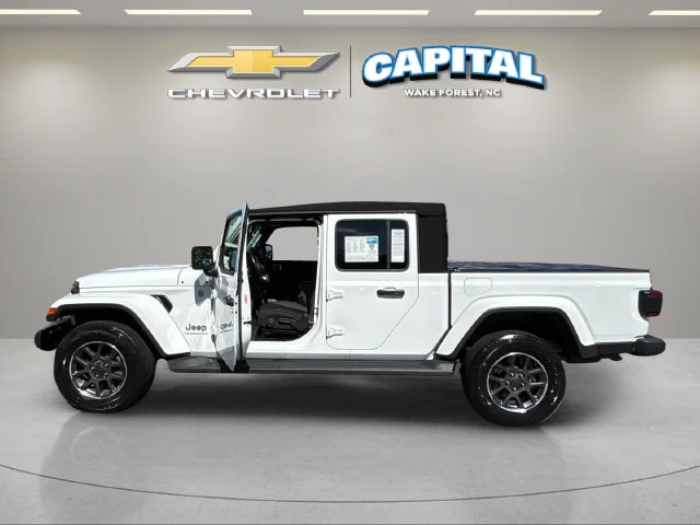 Used 2020 White Jeep Overland image 9