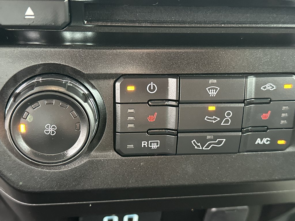 Used 2018 Shadow Black Ford XLT image 25