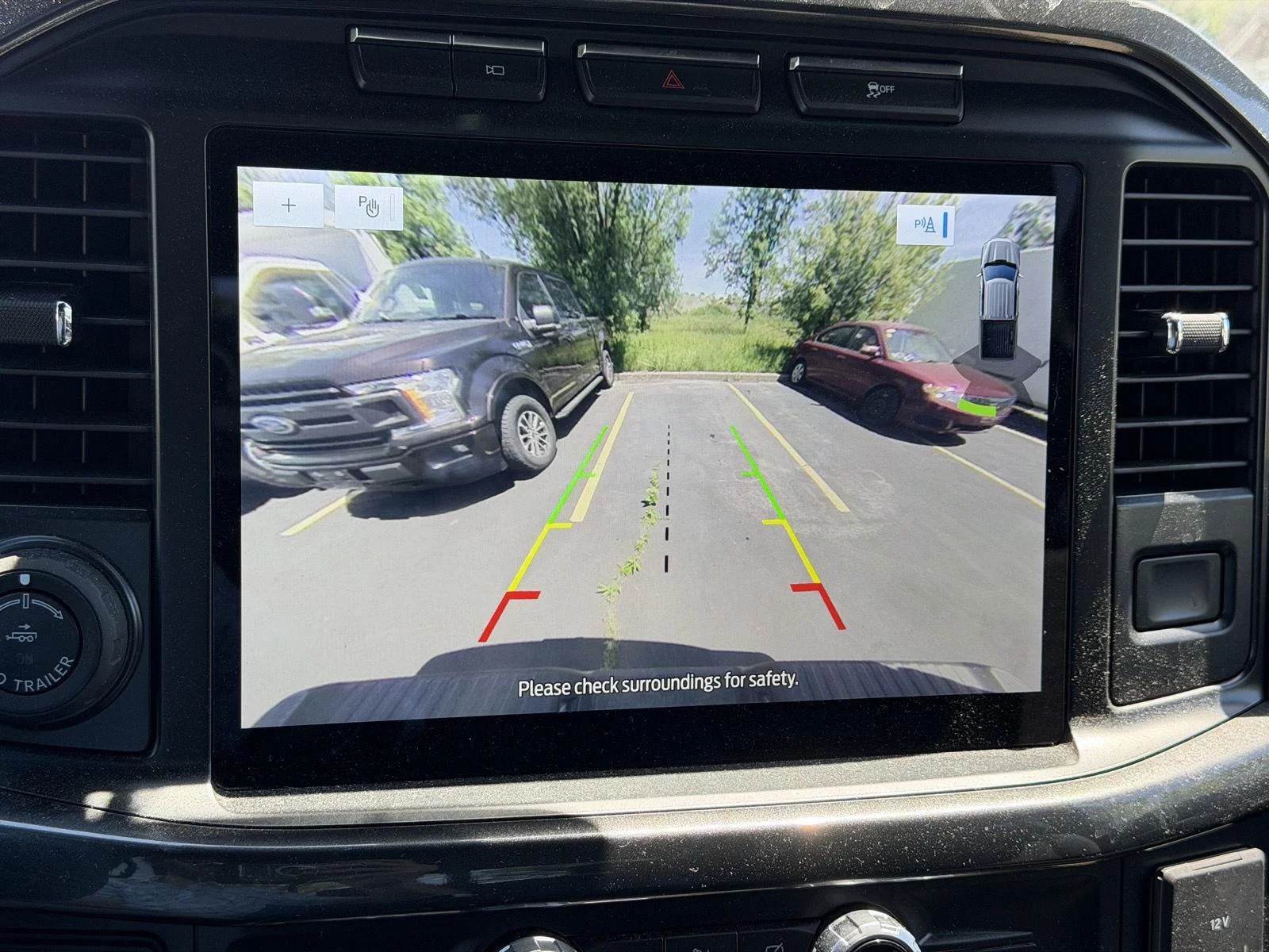 Used 2022 Atlas Blue Ford XLT image 9