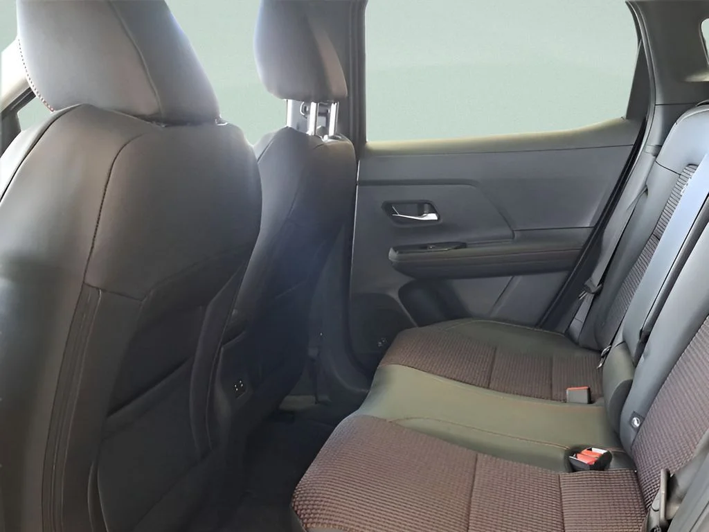 Used 2025 Blue Nissan SR image 17