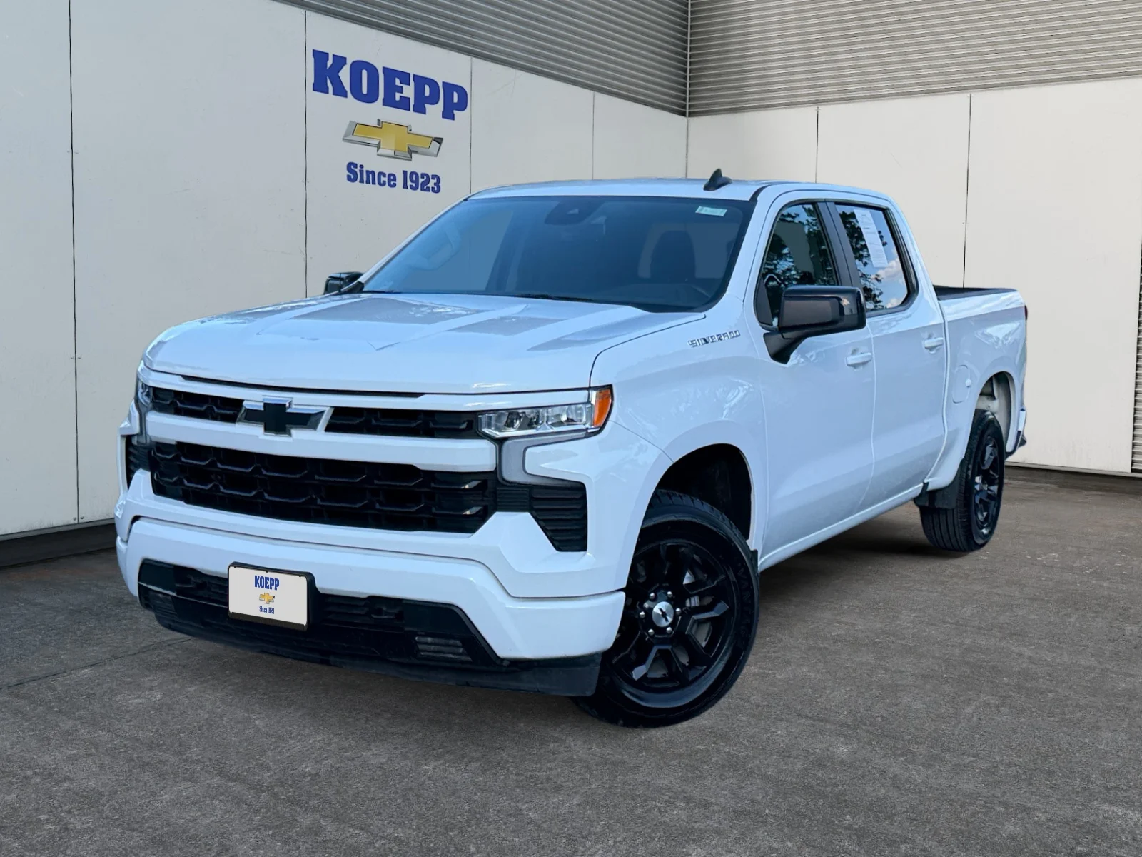 Used 2026 Summit White Chevrolet RST image 1