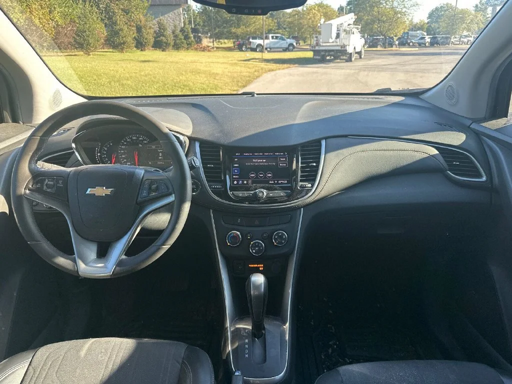 Used 2022 Gray Chevrolet LT image 2