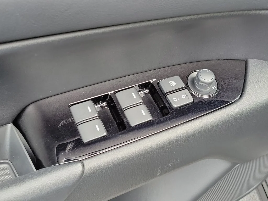 Used 2025 Gray Mazda 2.5 S Select Package image 16