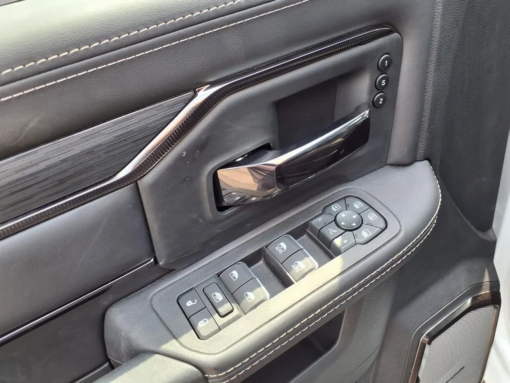 2026 RAM 2500 Rebel - Photo 18