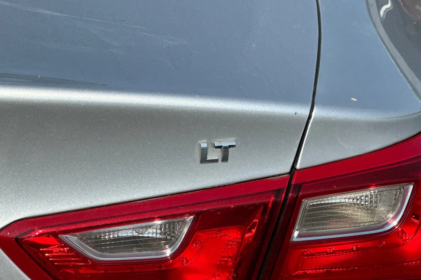 Used 2017 Silver Ice Metallic Chevrolet LT image 7