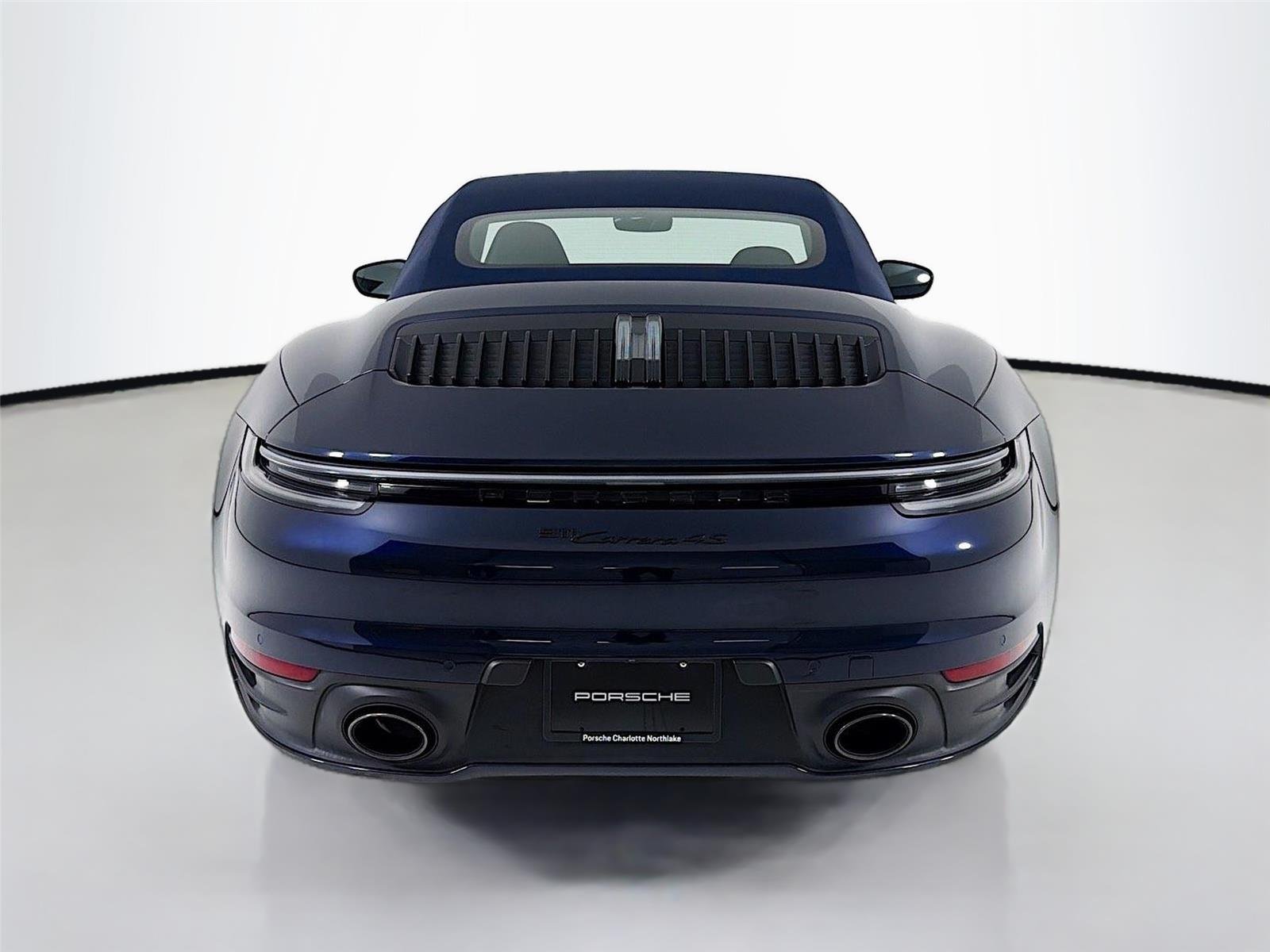 Used 2021  PORSCHE  image 25