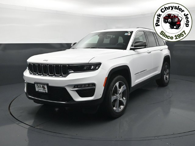 Used 2025 Jeep Grand Cherokee Limited with VIN 1C4RJHBG2SC303750 for sale in Burnsville, Minnesota