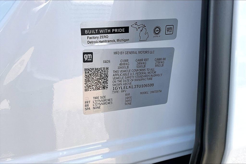 New 2026 Vibrant White Tricoat Cadillac Sport image 12