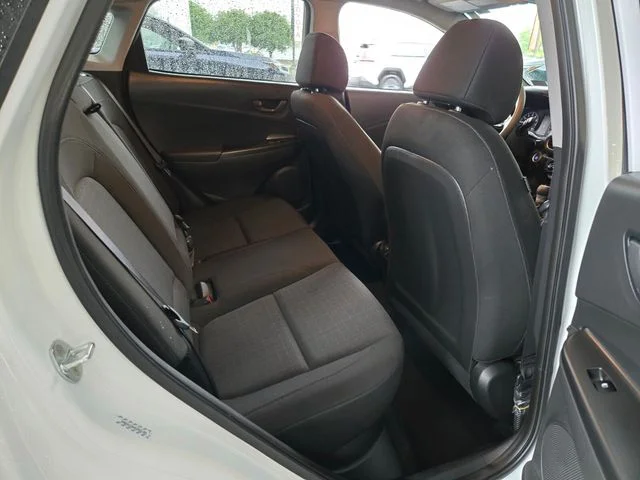 Used 2023 White Hyundai SEL image 19