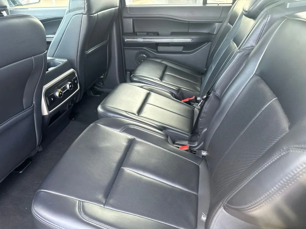 Used 2024 Black Ford XLT image 27