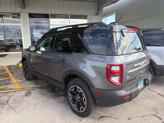 Used 2026 Gray Metallic Ford Outer Banks image 5