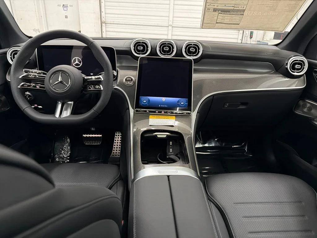 New 2026 White Mercedes-Benz GLC 300 image 21