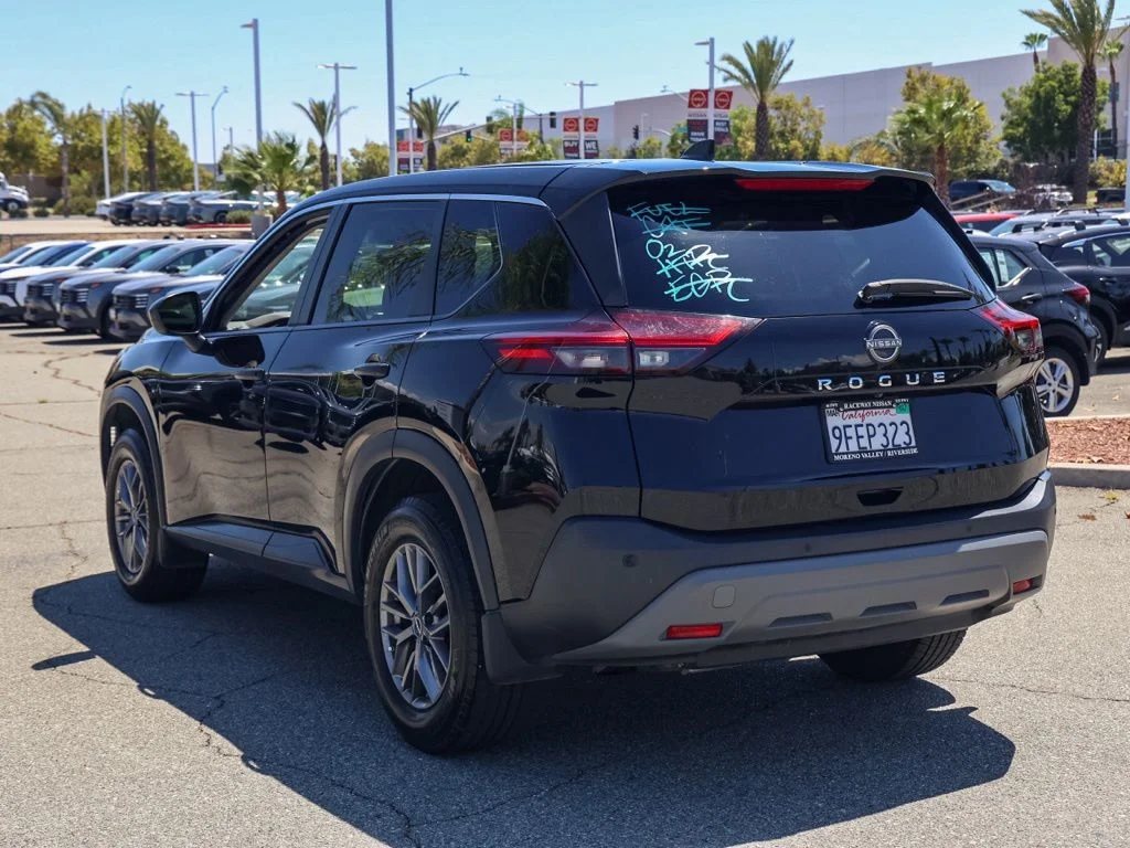 Used 2023 Black Nissan S image 5