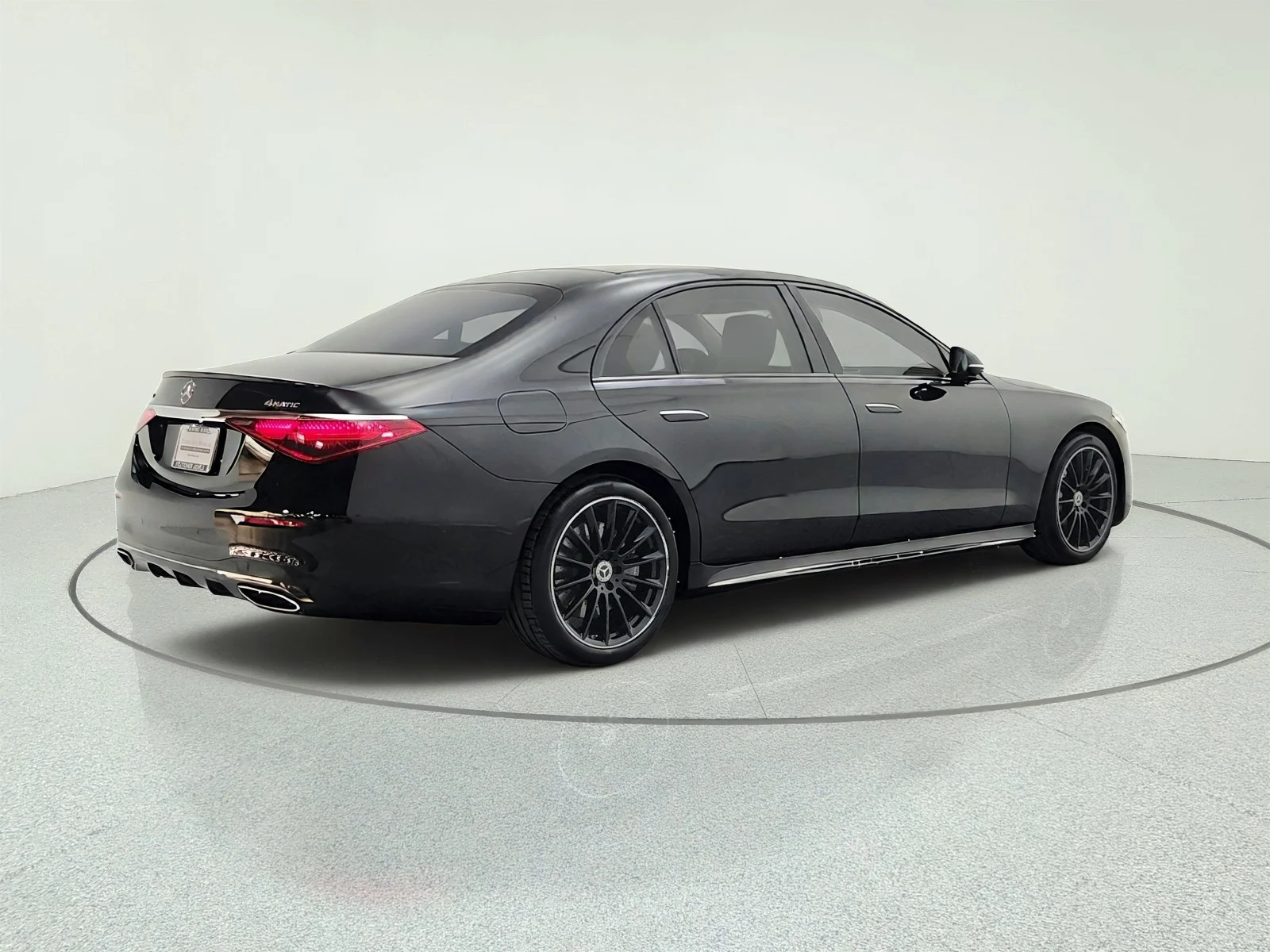 Used 2023 Black Mercedes-Benz S 500 4MATIC® Sedan image 5