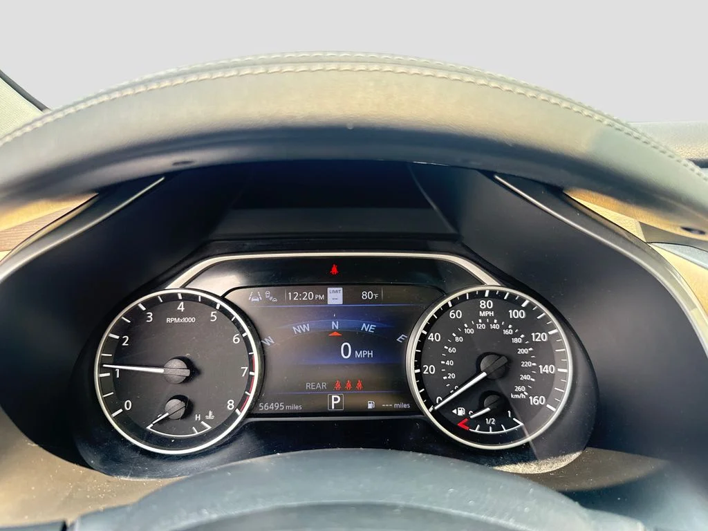 Used 2024 White Nissan Platinum image 19