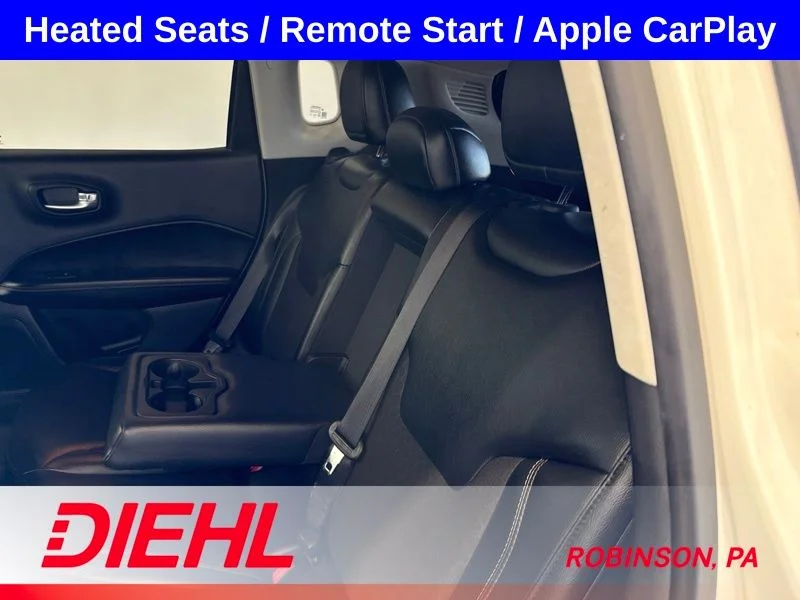 Used 2018 White Jeep Latitude image 17