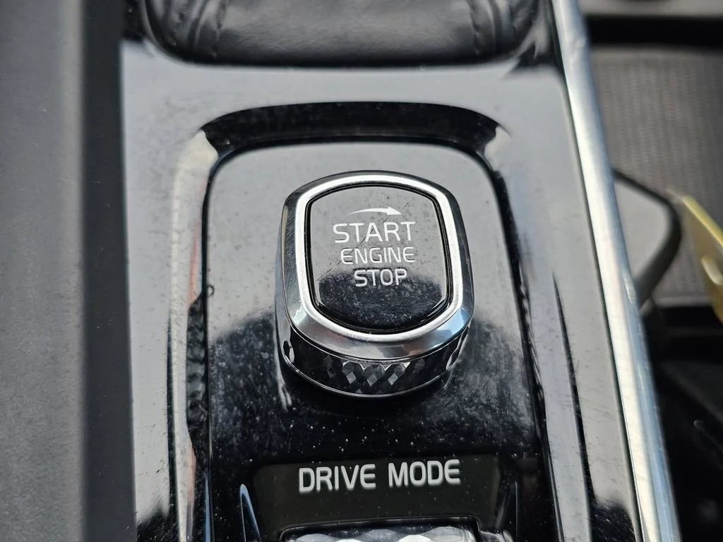 Used 2020 Black Stone Volvo R-Design image 22