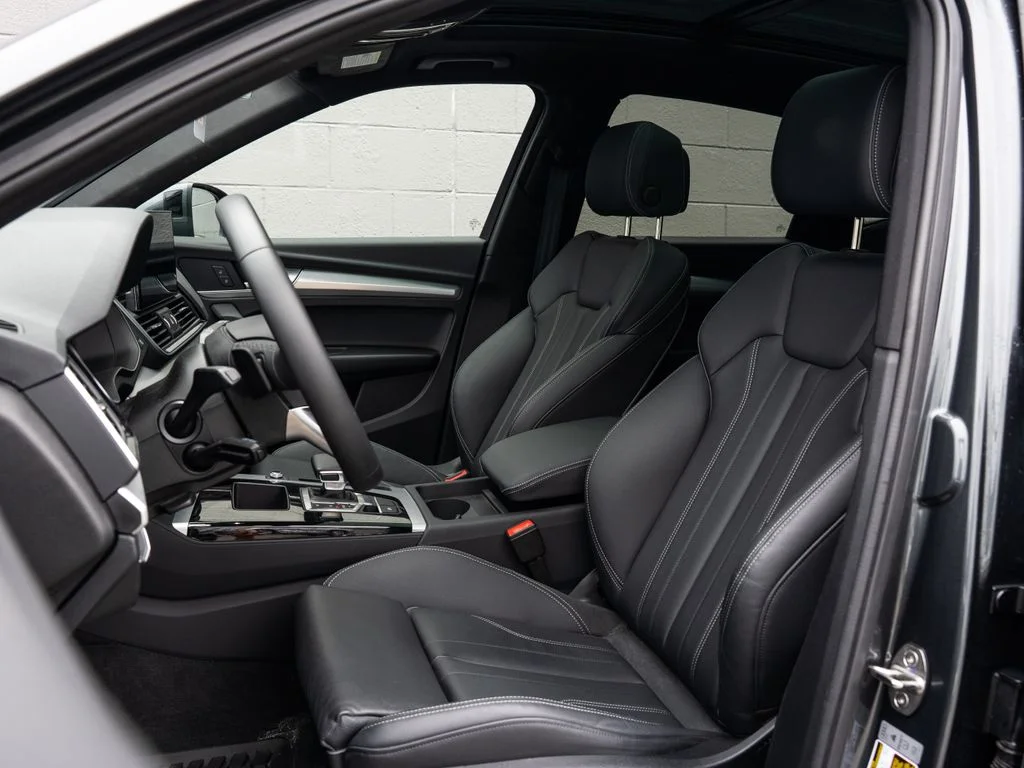 Used 2024 Gray Audi  image 5