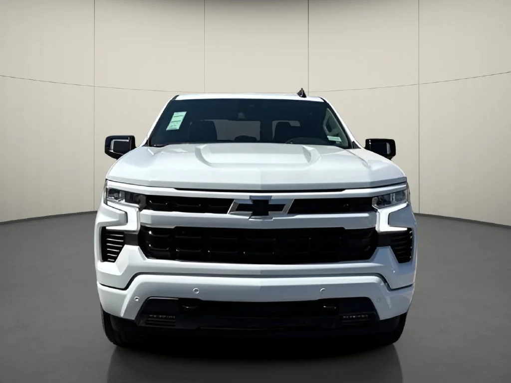 New 2026 Summit White Chevrolet RST image 6