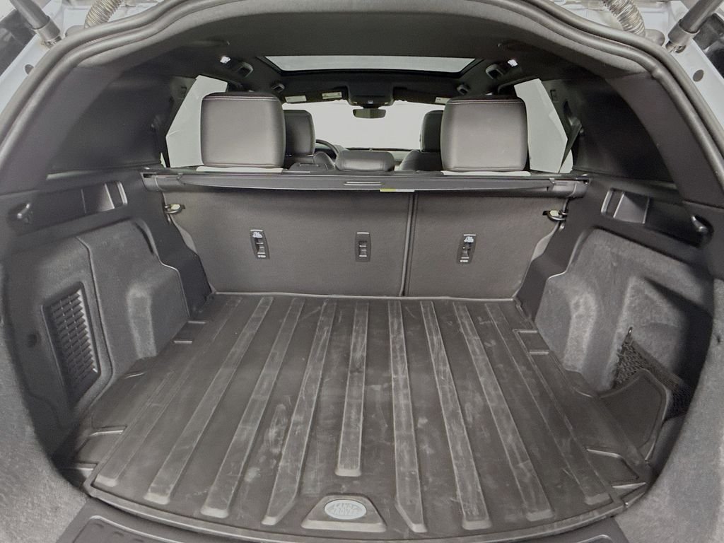 New 2025 Hakuba Silver LAND ROVER Dynamic SE image 28