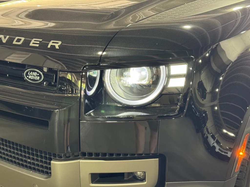 New 2026 Black Land Rover S image 4