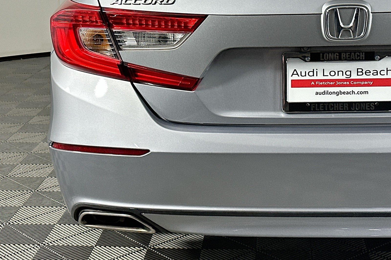 Used 2018 Lunar Silver Metallic Honda Sport 1.5T image 17