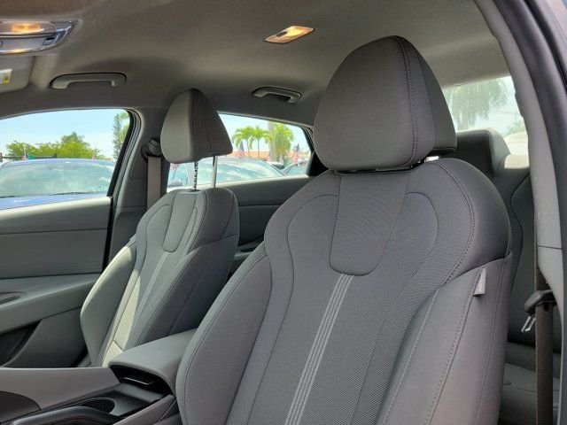 Certified Used 2025 Black Hyundai SE image 18