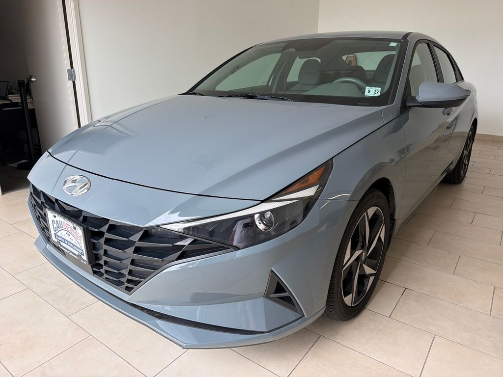 Certified Used 2023 Gray Hyundai SEL image 4