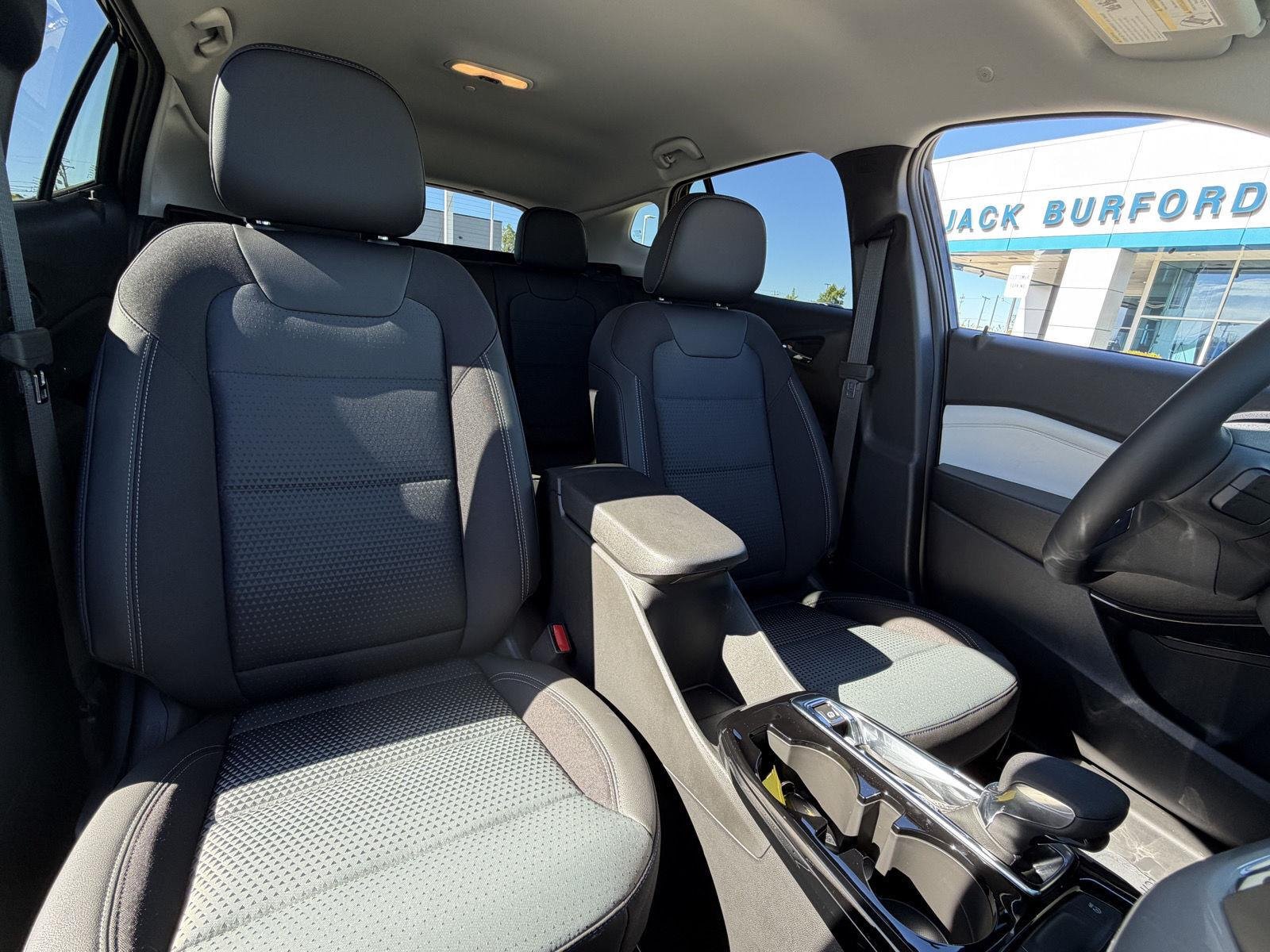 2026 Chevrolet Trax LT - Photo 30