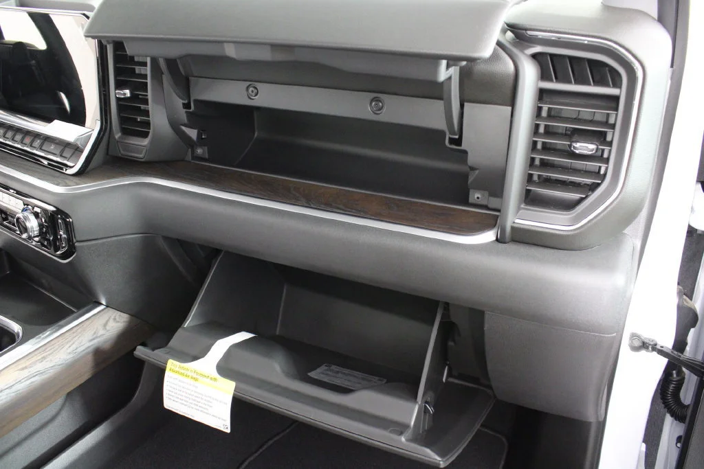 2026 GMC Sierra 1500 SLT - Photo 19