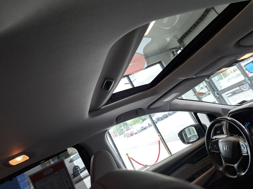 Used 2024 Blue Honda EX-L image 30