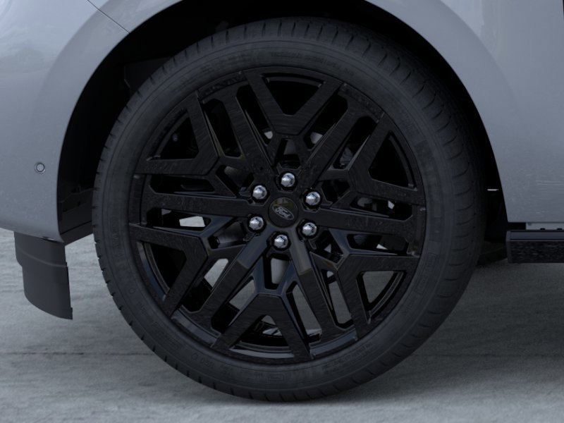 New 2026 Gray Ford Platinum image 19