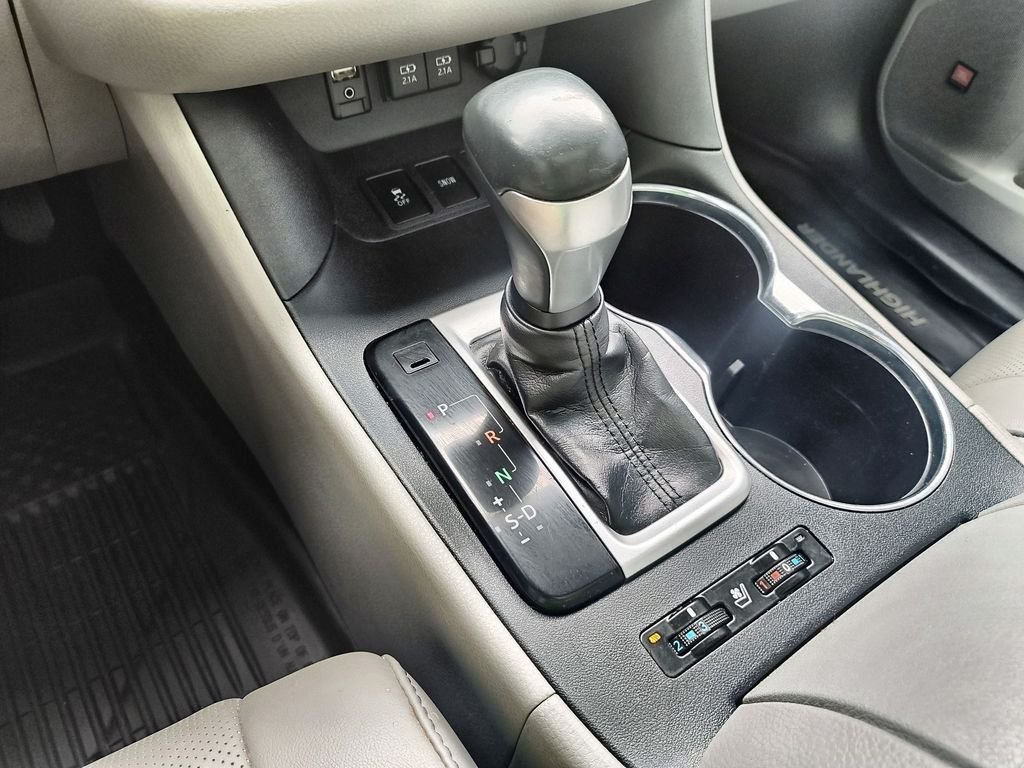 Used 2019 Black Toyota Limited Platinum image 20